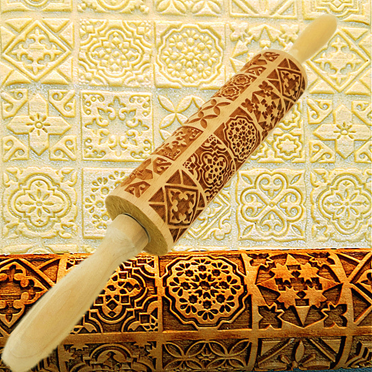 Christmas Reindeer Printed Rolling Pin - Beechwood with Laser Engraved Embossed Design for Cookies and Pastry Dough